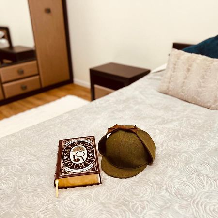 Sherlock Holmes Boutique Hotel Lviv Bagian luar foto