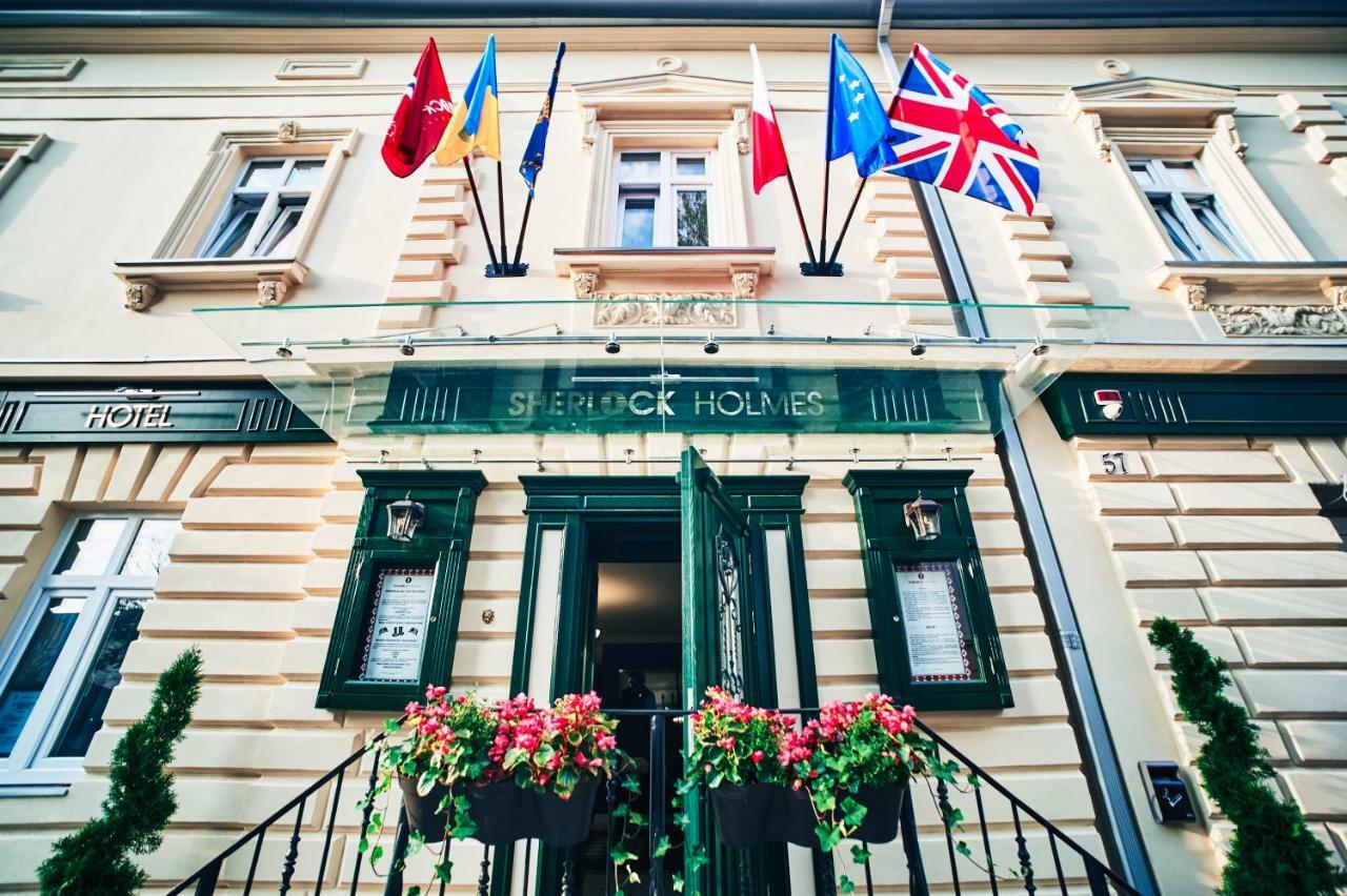 Sherlock Holmes Boutique Hotel Lviv Bagian luar foto